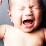come si fa a capire perchè piange un neonato?
