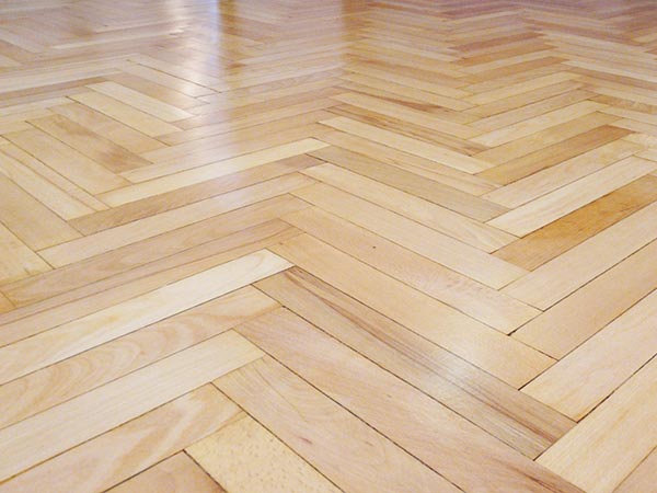 Come effettuare un ripristino del parquet a Vicenza