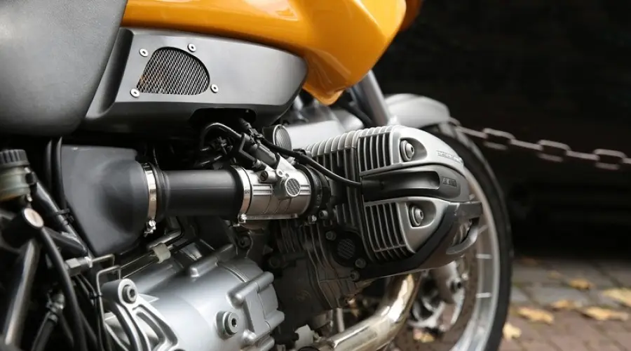 Cosa bisogna fare per proteggere l'interno dei serbatoi della propria moto?