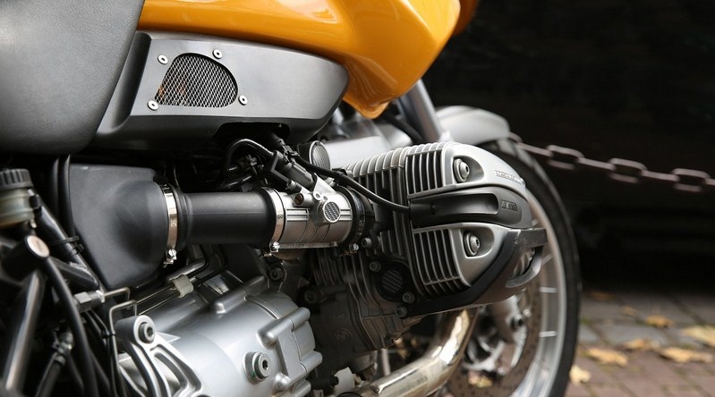 Cosa bisogna fare per proteggere l'interno dei serbatoi della propria moto?