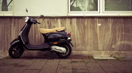 Cosa fare per creare l'effetto ruggine sulla Vespa?