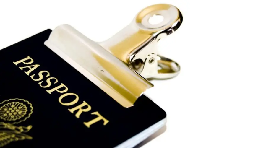 Cosa fare per avere il passaporto