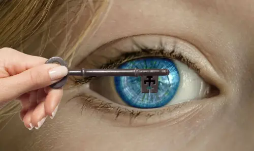 Allungamento vs. infoltimento ciglia: cosa cambia?