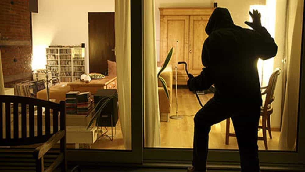 Ladri in casa: cosa fare?